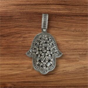 Sterling silver hamsa pendant